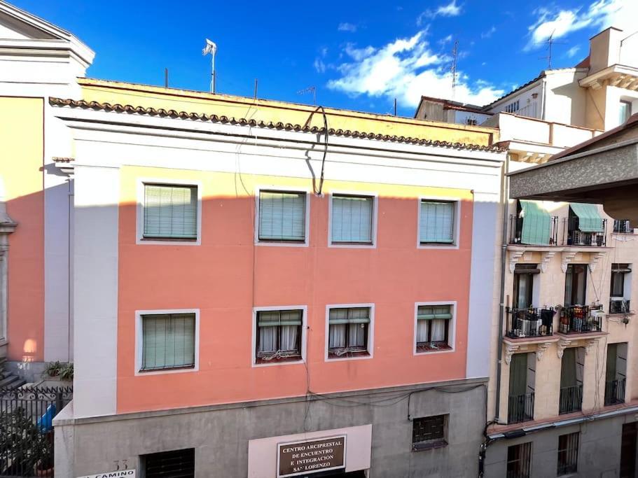 Exterior Atocha Ile Fe Appartement Madrid Buitenkant foto